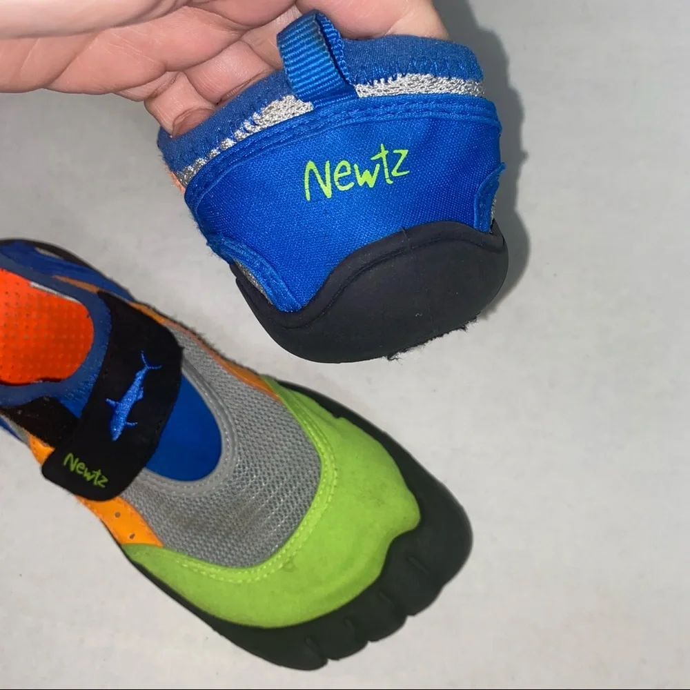 NEWTZ Water Socks Shoes Size 2/3